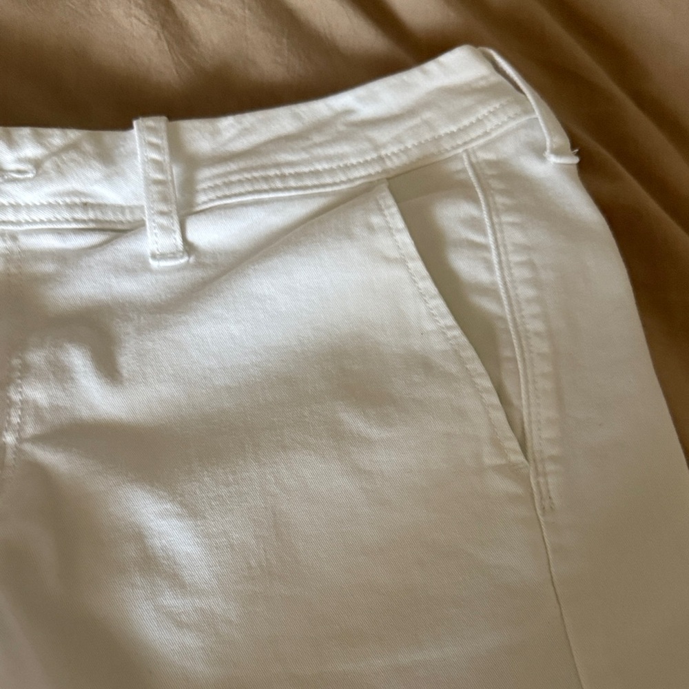 American Eagle Outfitters Super Stretch Women's Chino Style Shorts size 10 - Picture 4 of 7